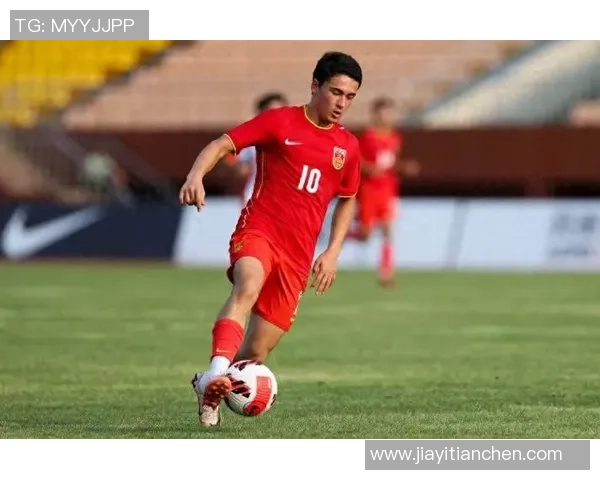 中国足球五大球星排名揭秘 揭示他们在国内外赛场上的非凡表现 中国足球五大球星排名揭秘 揭示他们在国内外赛场上的非凡表现