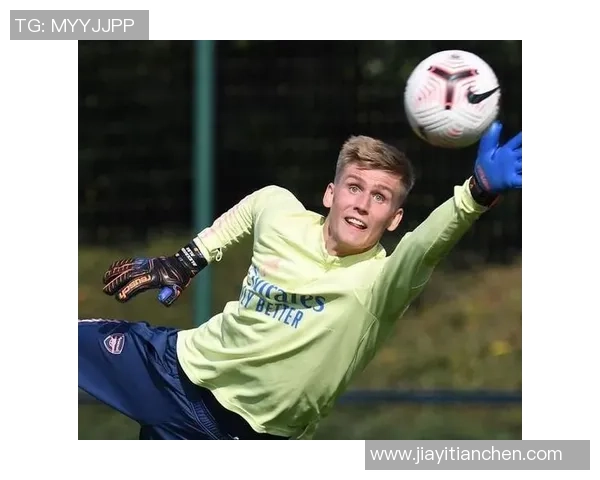 德国足球明星穆斯塔菲从少年到顶级后卫的成长历程与挑战