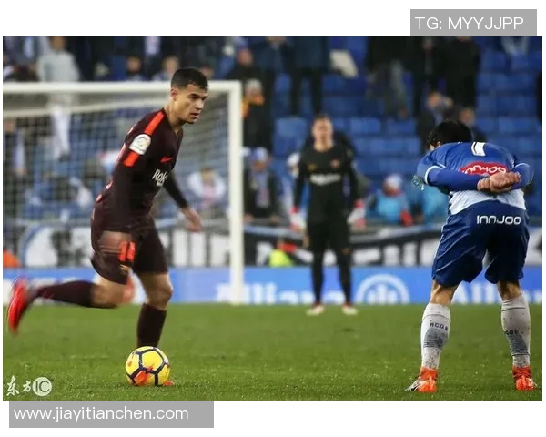 足球球星手部力量解析 揭秘他们如何通过手部技巧增强比赛表现